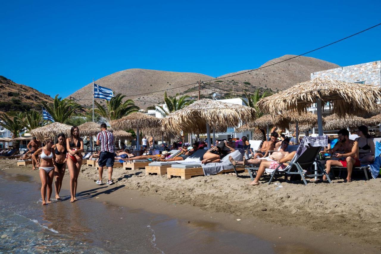 Blue Harmony Hotel Kini Екстериор снимка