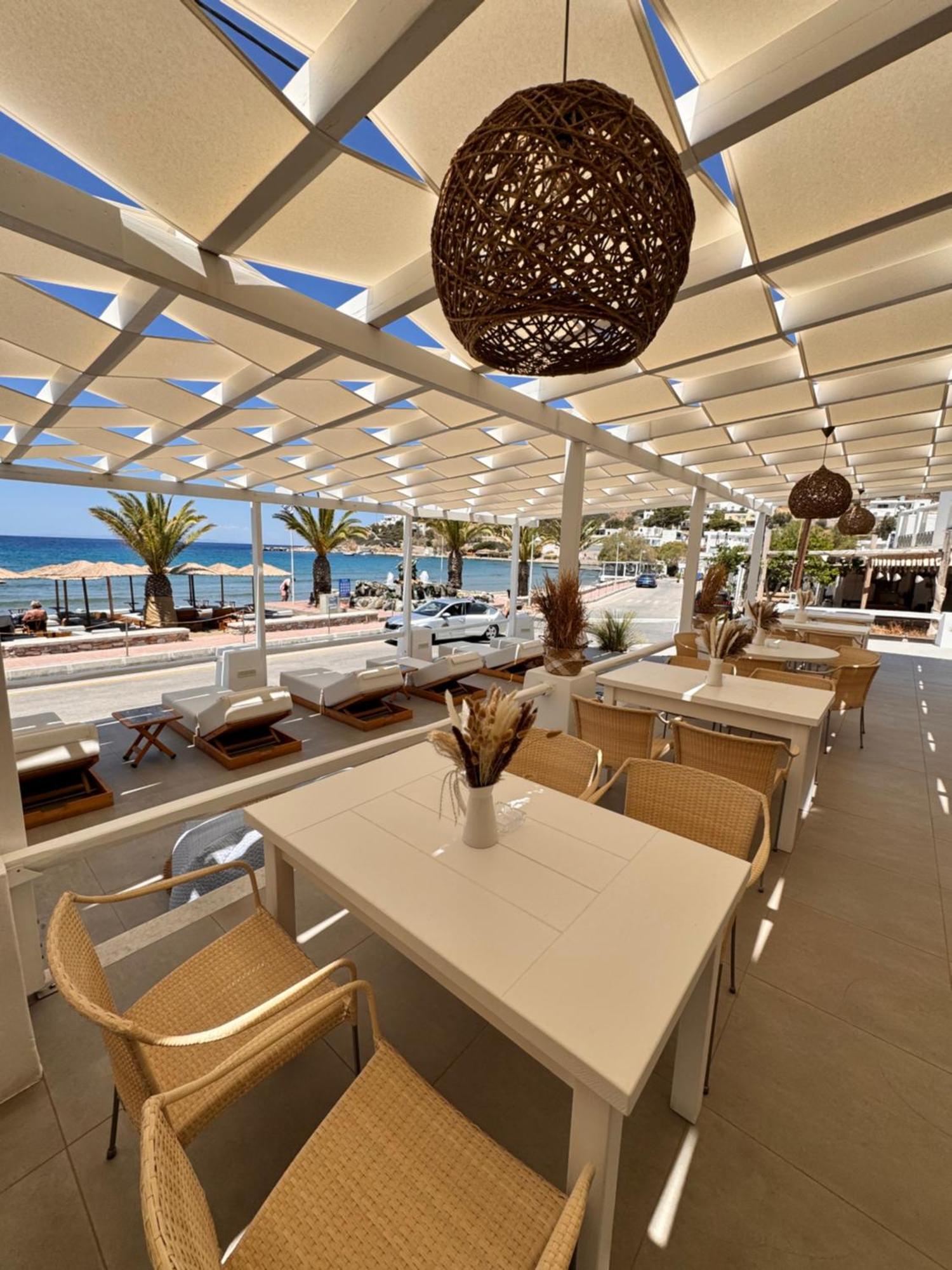 Blue Harmony Hotel Kini Екстериор снимка