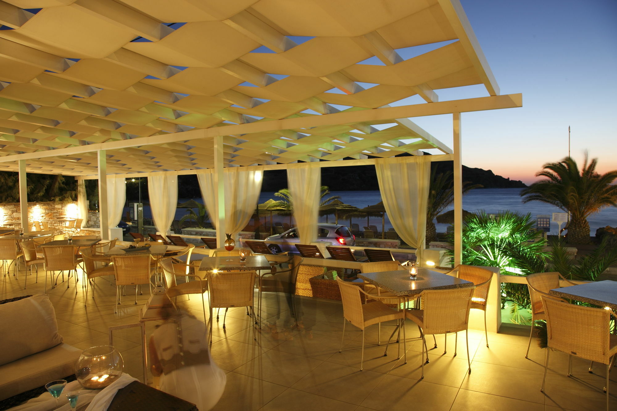 Blue Harmony Hotel Kini Екстериор снимка